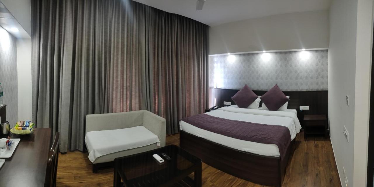 Hotel The Great Ganga Ришикеш Экстерьер фото