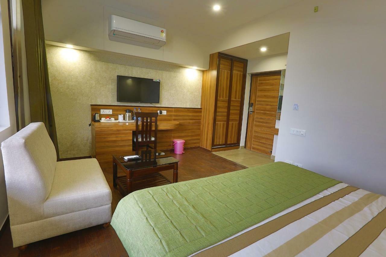 Hotel The Great Ganga Ришикеш Экстерьер фото